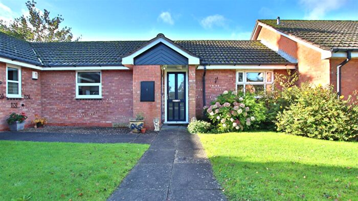 2 Bedroom Bungalow For Sale In Shephard Mead, Tewkesbury, GL20