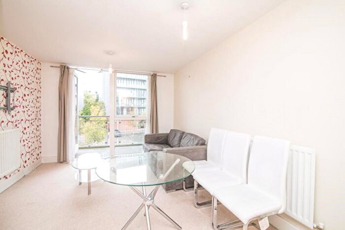 1 Bedroom Apartment To Rent In Longleat Avenue, Birmingham, B15