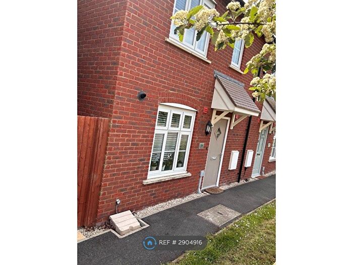 3 Bedroom Semi-Detached House To Rent In Cranley Crescent, Aylesbury, HP19