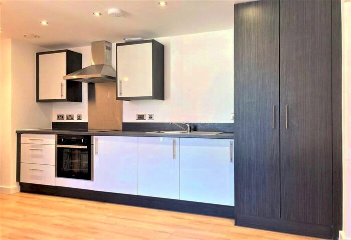 1 Bedroom Flat To Rent In Albert Vaults, - Chapel Street, Salford, M3