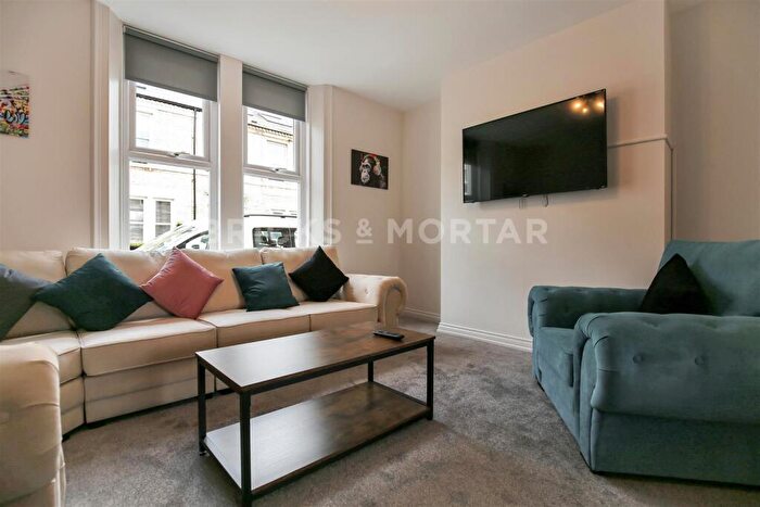 7 Bedroom Town House To Rent In (£pppw) Clayton Park Square, Jesmond, Newcastle Upon Tyne, NE2