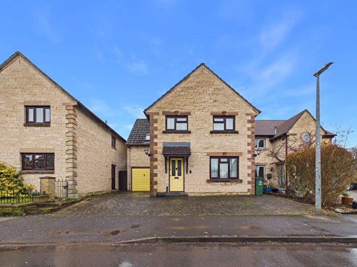 4 Bedroom Detached House For Sale In Lavender Drive, Calne, SN11