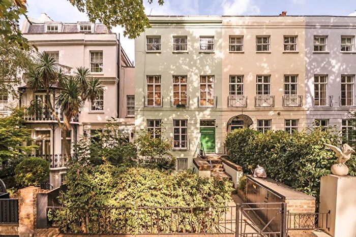 2 Bedroom Flat To Rent In Holland Park Avenue, Holland Park, W11