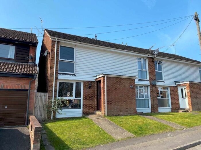 3 Bedroom Semi-Detached House To Rent In The Croft, Marlow, SL7