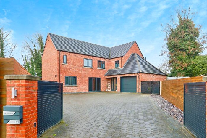 6 Bedroom Detached House For Sale In Alma Close, Kirk Ella, Hull, HU10