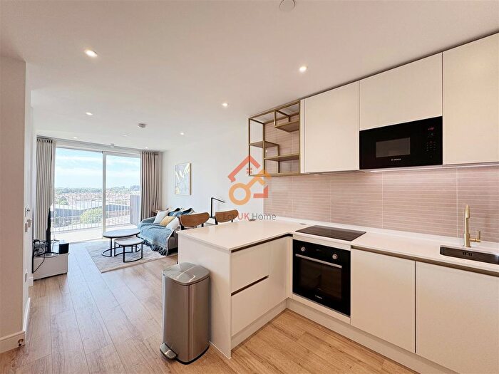 Studio To Rent In Waterview House, Quay Walk, Wembley, HA0