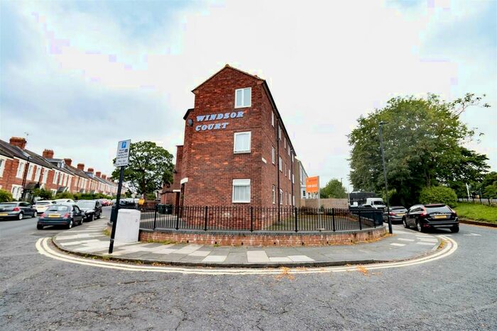 2 Bedroom Apartment To Rent In Windsor Court, South Gosforth, Newcastle Upon Tyne, NE3