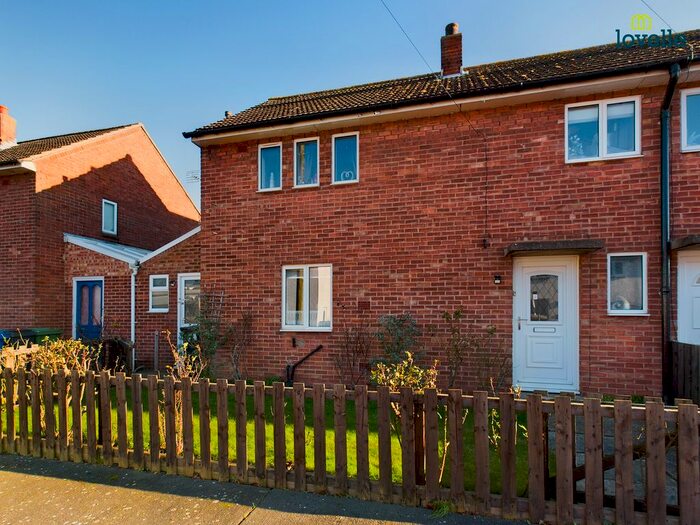 4 Bedroom End Of Terrace House For Sale In Washington Drive, Newtoft, LN8