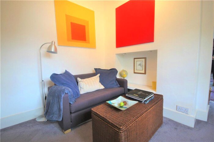 Studio To Rent In Edith Road, London, W14