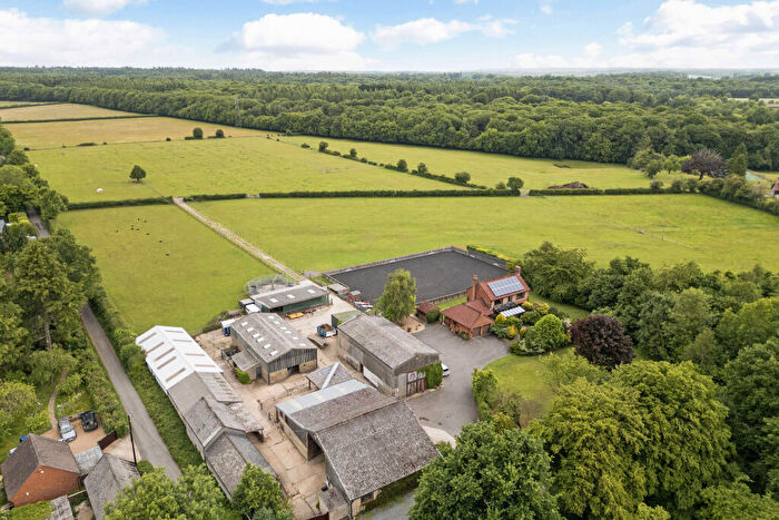 3 Bedroom Detached House For Sale In Moses Plat Lane, Speen, Princes Risborough, HP27