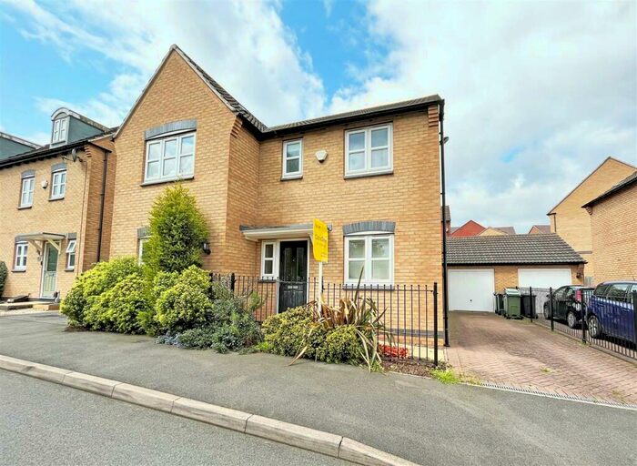 4 Bedroom Detached House To Rent In Ashington Drive, Arnold, Nottingham, NG5