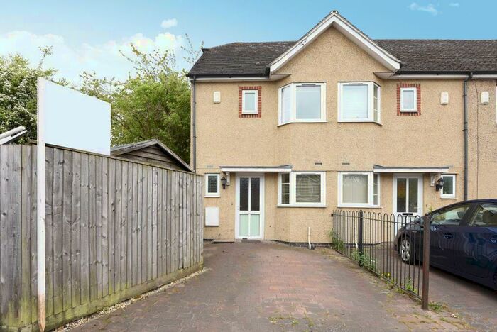 3 Bedroom Semi-Detached House To Rent In Headley Way, Headington, OX3