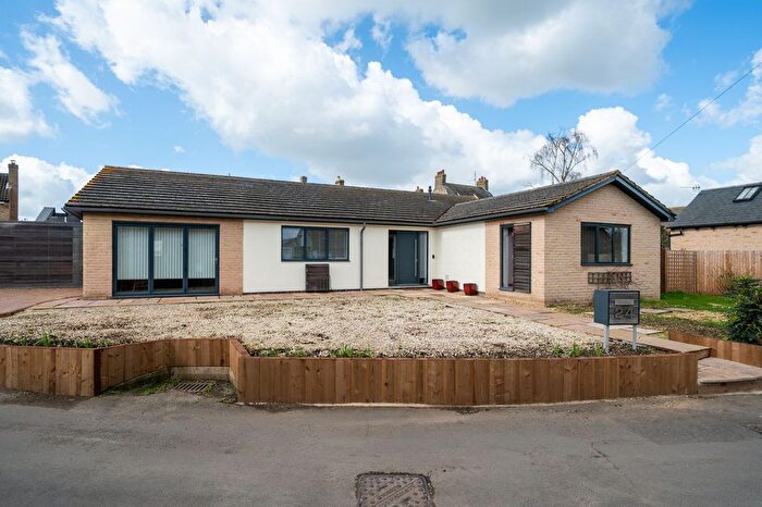 4 Bedroom Bungalow For Sale In Wallmans Lane, Swavesey, CB24