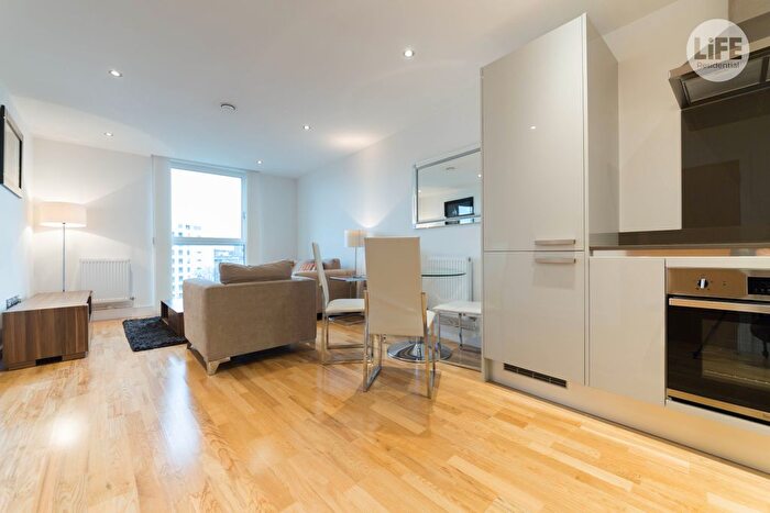 1 Bedroom Flat To Rent In The Crescent, Seager Place, London, SE8