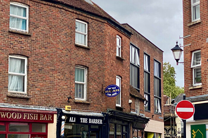2 Bedroom Maisonette For Sale In Town Centre, BH24