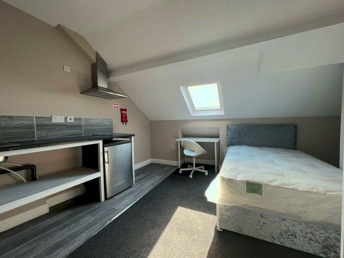 Studio To Rent In Birkin Avenue, Nottingham, Nottinghamshire, NG7