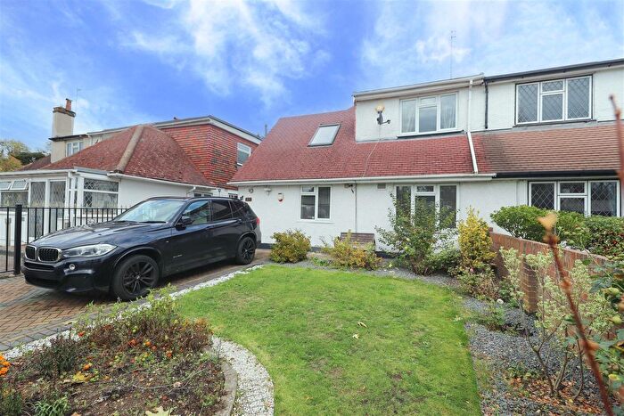 4 Bedroom Semi Detached Bungalow For Sale In Manor Waye, Uxbridge, UB8