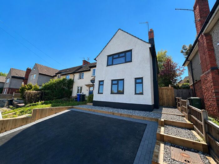 House For Sale In Hadcroft Road, Stourbridge, DY9