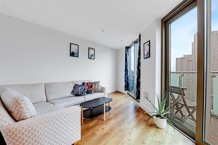 2 Bedroom Penthouse To Rent In Da Vinci Torre, Lewisham, SE13