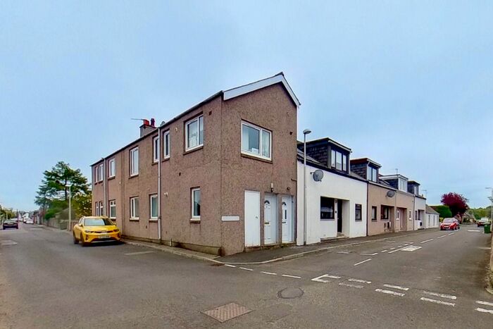 2 Bedroom Flat To Rent In Middlegate, Friockheim, Angus, DD11
