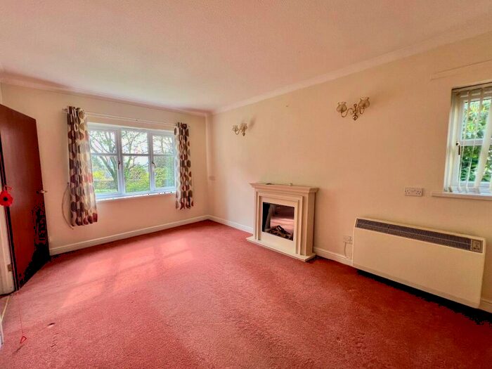 2 Bedroom End Of Terrace House For Sale In Restway Gardens, Bridgend County Borough, CF31