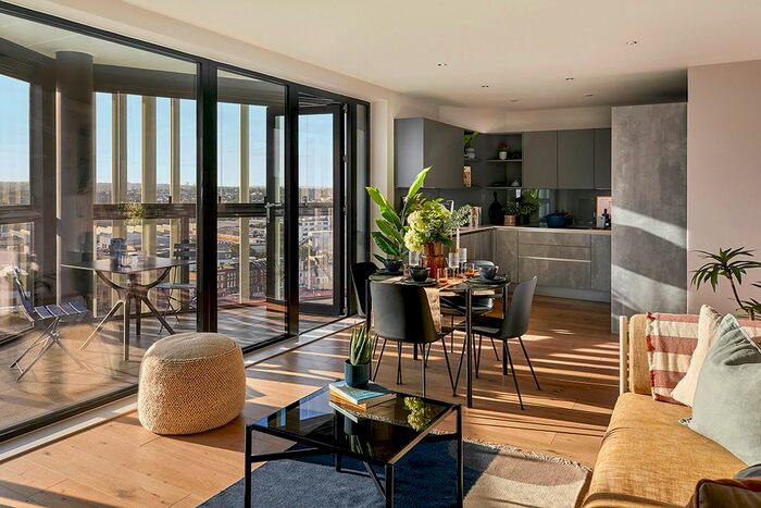 2 Bedroom Flat To Rent In Patcham Terrace, London, SW8