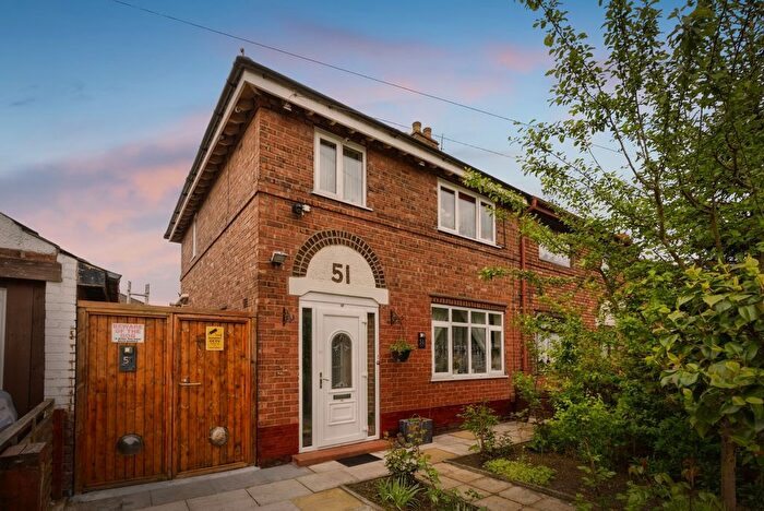 3 Bedroom Semi-detached House For Sale In Haryngton Avenue, Warrington, Cheshire, WA5