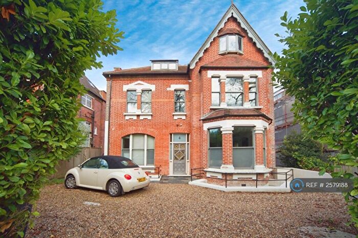 3 Bedroom Flat To Rent In Avenue Road, London, N6