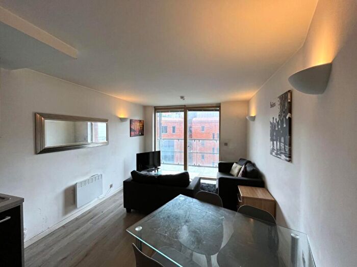 2 Bedroom Flat To Rent In Wellington Quarter, West Point, Wellington Street, Leeds, LS1