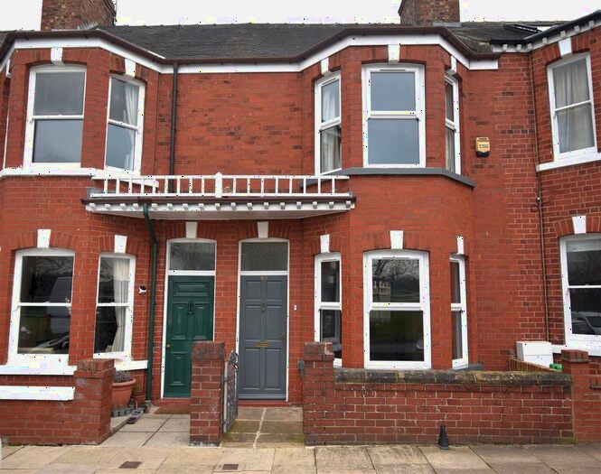 2 Bedroom Property To Rent In Knavesmire Crescent, York, YO23