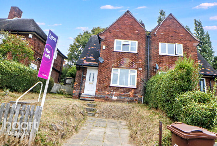 3 Bedroom Semi-Detached House For Sale In Leybourne Drive, Nottingham, NG5