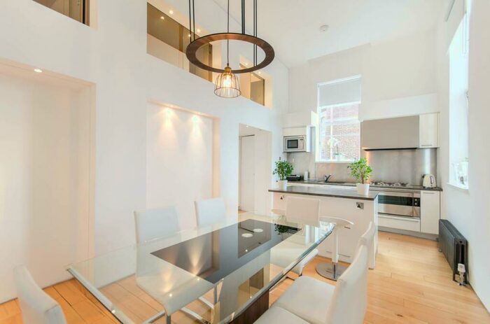 2 Bedroom Flat To Rent In Hall Road, St John's Wood, London, NW8