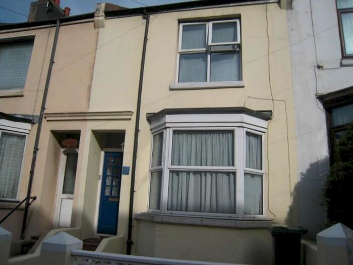 2 Bedroom Terraced House To Rent In Dewe Road, Brighton, BN2