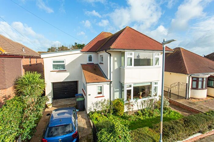 4 Bedroom Detached House For Sale In Haven Drive, Herne Bay, Kent, CT6