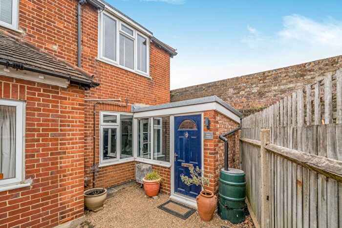 2 Bedroom Semi-Detached House For Sale In Russell Road, Shepperton, TW17