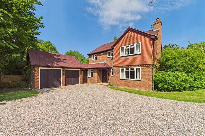 4 Bedroom Detached House For Sale In Devon Chase, Warfield, Berkshire, RG42
