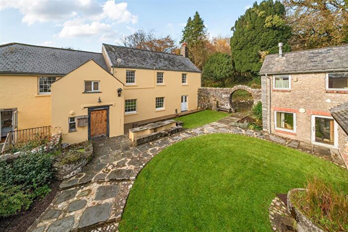 11 Bedroom Commercial Property For Sale In East Down, Barnstaple, EX31