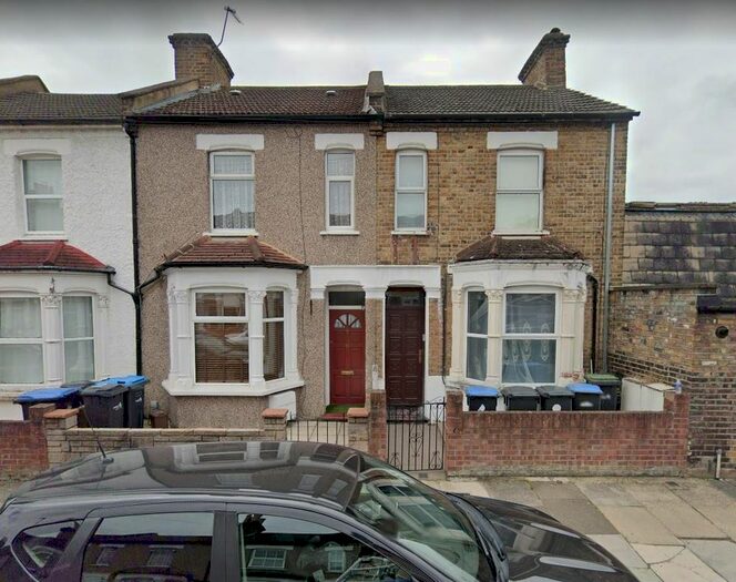 2 Bedroom Flat To Rent In Denny Road, Edmonton, London N9