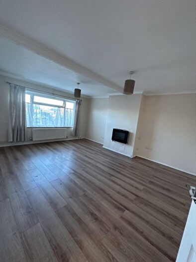 2 Bedroom Maisonette To Rent In White Lion Road, Amersham, HP7