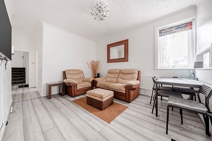 2 Bedroom Flat For Sale In St. Andrews Road, Southsea, PO5