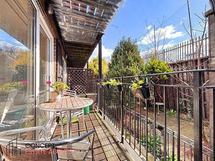 1 Bedroom Flat To Rent In East Hill, Wandsworth, SW18