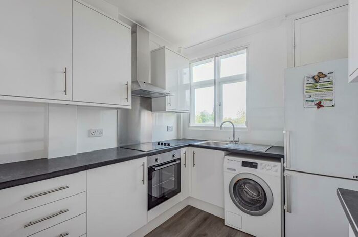 4 Bedroom Detached House To Rent In The Ridge Orpington, BR6