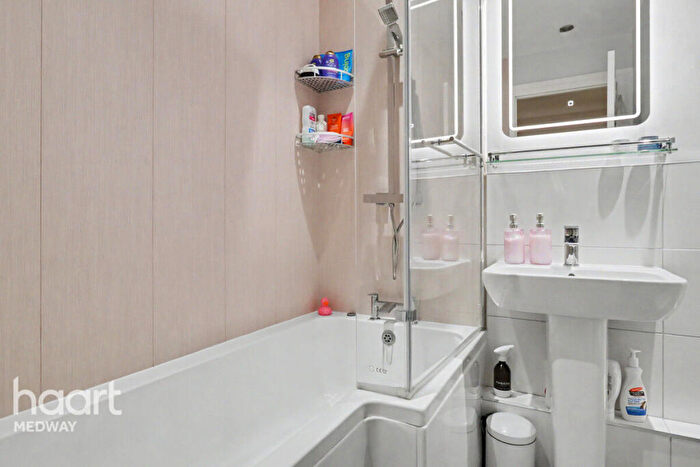 2 Bedroom Terraced House For Sale In Chillington Close, Rochester, ME2