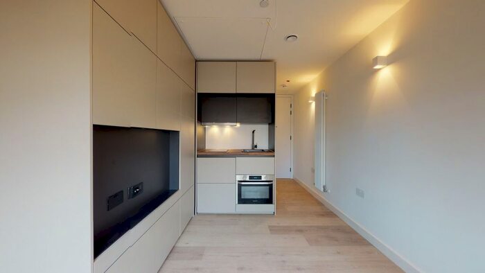 Studio To Rent In George Street, Luton, LU1