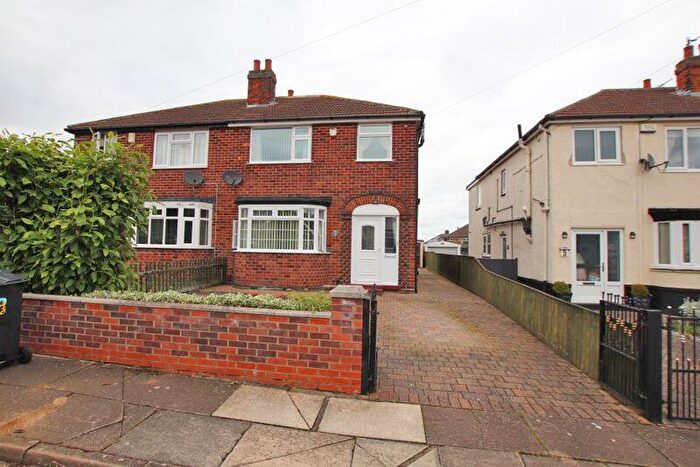 3 Bedroom Semi-Detached House For Sale In Tattershall Avenue, Grimsby, DN34