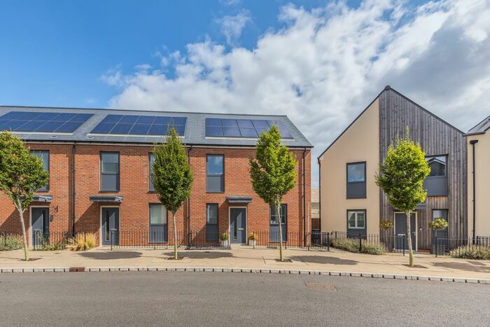 3 Bedroom End Of Terrace House To Rent In Charlotte Avenue, Bicester, OX27