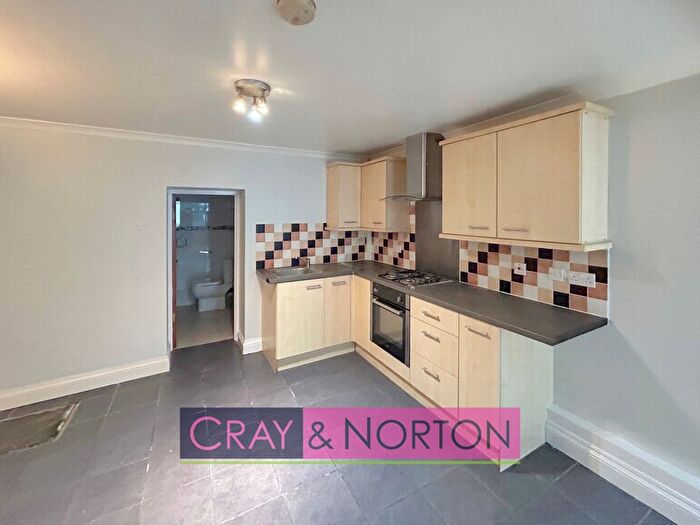 2 Bedroom Maisonette To Rent In Lower Addiscombe Road, Addiscombe, CR0