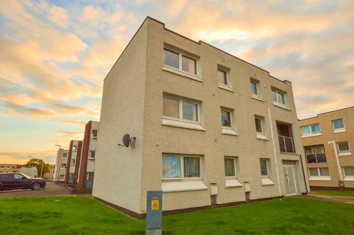 3 Bedroom Flat To Rent In Sutherland Place, Kirkcaldy, KY1