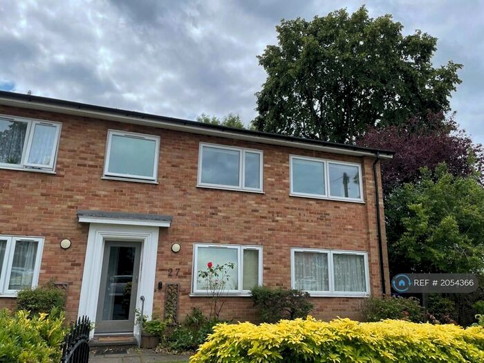 1 Bedroom Flat To Rent In Brambledown Road, Surrey, SM6