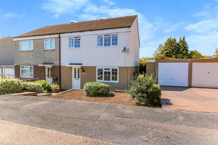 3 Bedroom Property To Rent In Monksbury, Harlow, CM18